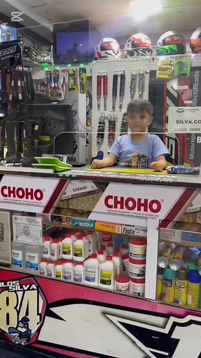 Nuevo vendedor en Silva Competición 😎 Atiende, da precios y hasta te arma el combo completo 😂 | SILVA Competicion