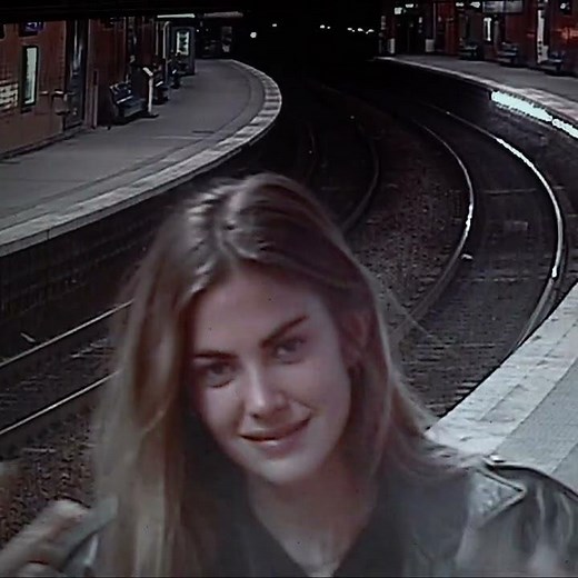 Backstage "Девочка с плеером" /"Girl with a music player" by KINOPROBY