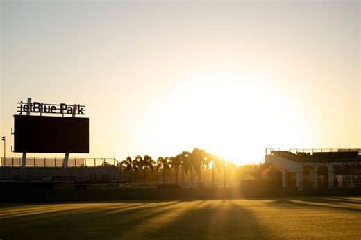 Red Sox pitchers and catchers report for spring training