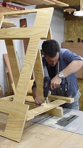 39K views · 173 reactions | Space Saving DIY Mobile Table #portabletable #mobiletable #spacesaver #workshopbuilds | Woodwork Junkie | Facebook