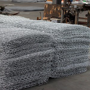 [Hot Item] Gabion Boxes Iron Wire Mesh for Rock Fall Defending Wall Hot Dipped Gabion Boxes/Stone Cages/Gabion Baskets