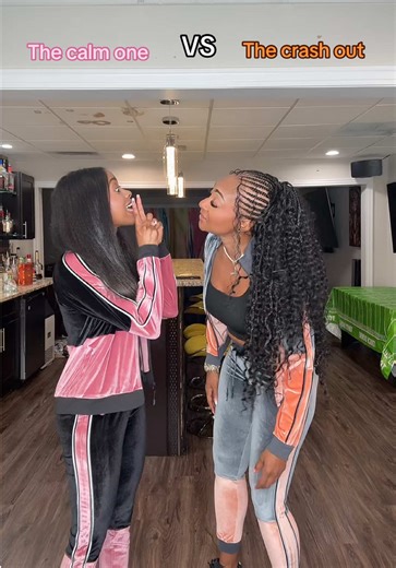 Which one are you? 😂🩷🧡 Outfits: @TITLECHASER SPORTSWEAR #momanddaughter #funny #relatable #trending #viral