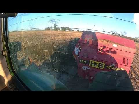 Hauling Manure with the Fendt 724 and H&S Manure spreader