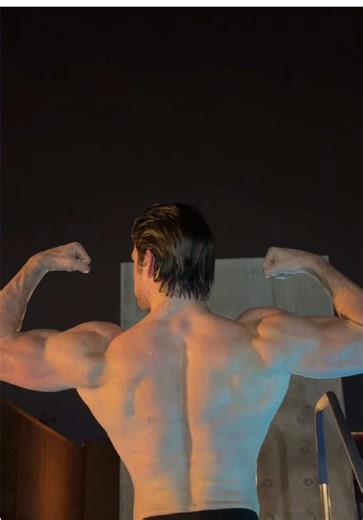 Wyatt (@wyatt_cushman)’s videos with GUY.exe (Oh I, wish I could synthesize a picture perfect guy, oh I, oh I, six feet tall and super strong) - Superfruit