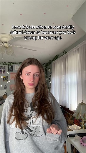 the amount of customer who treat me like i’m 5 at work is CRAZY #fypviralシ