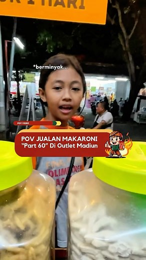 POV Jualan Makaronimu, Part 60 ini pov Admin Jualan, Ketemu Followers yang namanya zaza, Dia pesan basreng dan kripik kaca. karena zaza udah follow admin kasih bonus dong buat bocil ini . FYI Pov ini admin buat di outlet makaronimu cabang Madiun #pov #bocil #kripikkaca #basreng #daunjeruk #geraimakaronimu | Makaronimu