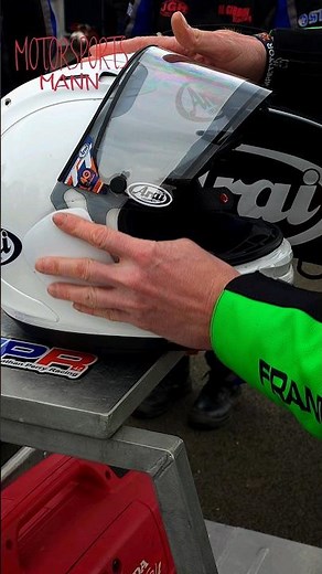 Helmet Visor Tips 🇮🇲 Jonathan Perry Shows the Correct Way to Attach