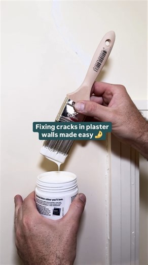 Smooth walls are just a D.I.Y. project away 🤭⛏️ If you’ve spotted cracks in your wall, here’s how to fix them with ease ✨ To learn more, check out our article ‘how to fix cracks in plaster walls’ via the link below. ➡️ www.bunnings.com.au/diy-advice/home-improvement/walls/how-to-fix-cracks-in-plaster-walls #WallRepair #DIY | Bunnings Warehouse Australia