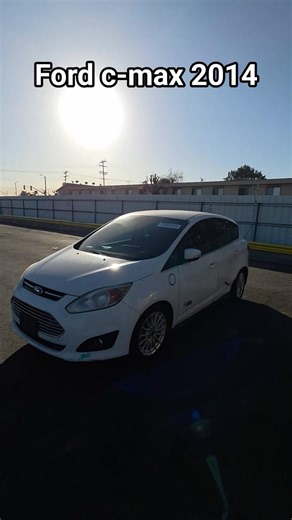 Two cars in one trip! An electric GMC and a Ford C-Max on a tow truck 🚛⚡