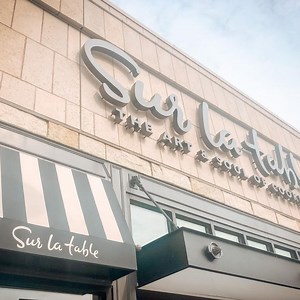 Bake your way to fun! Join us for a baking class at one of our 50+ locations. ⭐ Hands-on instruction from a real chef ⭐ Learn new delicious recipes and essential techniques ⭐ 100's of 5 star reviews | Sur La Table | Facebook