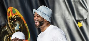 Method Man Dances Along With ASL Interpreter