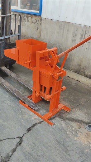 Handmade clay brick machine#claybrickmakingmachine #claybricksmaking #buliding #bricklayer