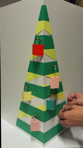 Corner christmas tree decoration idea