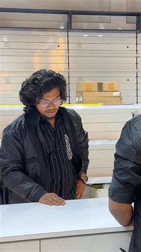 Jsr Mobiles on Instagram: "OnePlus 15R, don’t skip this video 👀 📍 Available at JSR Mobile #OnePlus15R #OnePlusNewLaunch #JSRMobile #Pondicherry #Puducherry PondyMobiles MobileShopPondy OnePlusPondy MobileSales SmartphoneLaunch AndroidLovers TechInPondy PhoneUnboxing MobileVlog NewLaunchPhone LocalBusiness PondyShopping"