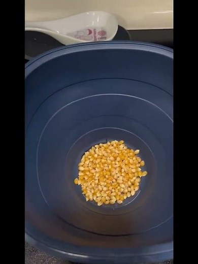 Tupperware Popcorn Maker - WOW Pop!