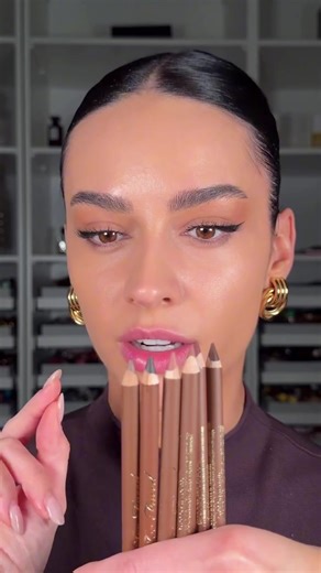 @danielllestrada looks so gorg using our new Chocolate Soleil Precision Pencils! 🤎🍫 Define lips, sculpt your face   enhance brows with this multi-use pencil! 🤭 Shade worn: Chocolate Lava #toofaced