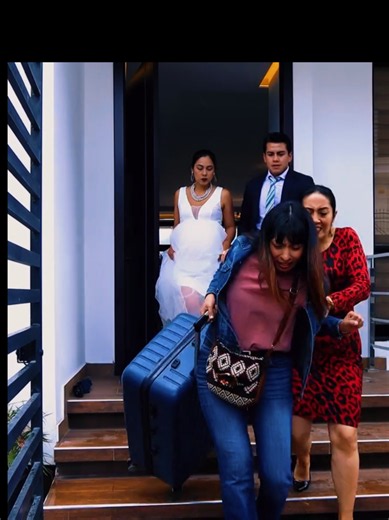 Return from abroad to surprise husband—unexpected surprise for her