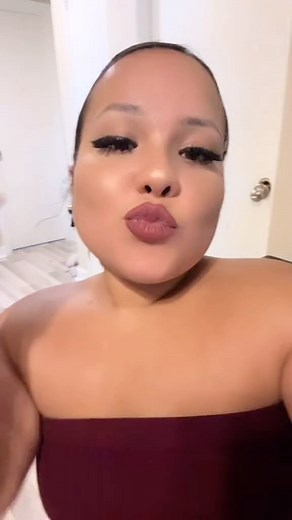 Full video at the #linkinbio 🎄❤️❄️🥖🎶 | Smokeydabear___