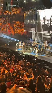 70K views · 1.1K reactions | Anderson .Paak brought out Dr. Dre at his L.A. FireAid concert  (via TT: xtinakang) | HipHopDX.com | Facebook