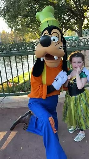 Meeting Goofy at International Gateway - Disney World February 2020