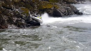 7.7K views · 19 reactions | A speed boat crashes into a series of jagged rocks and flips upside down in the water forcing its passengers to abandon ship in this terrifying video. | Storytrender | Facebook