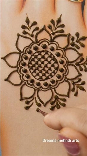 Easy and simple 1mint trick mehndi design|| back hand mehndi design #mehndidesign