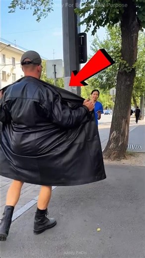 He Open His Jacket To Sell Flowers 😱🤯 #shorts #viral#trending #viralvideos #shortvideos #education