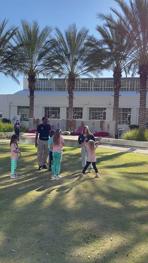 HARPER SHOWING SALISH HER NEEDLE AT NICKELODEON! 😜 #nickelodeon #cheer #needle