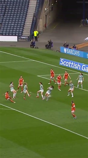 Linda Motlhalo with a late Equaliser for Glasgow City!