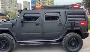 E osiii afeee Peka! Lolotonga e Fakaaliali Ngoue Vahefonua Vava'u kuo tuku atu ai pe tuuaki oe Hummer fakaofoofa koe ni pea kuo i USA Vavoom e Fefine order me'alele oe Lolo a Halaevalu ke feau homou ngaahi fiemau me'alele Oiaueee Lepeka Fanua hau aa keke Ofa he si'i uto e kakai Tonga 🇹🇴 👀🤣🤣 Don't Drop The Oil Vavoom 👀🤣🤣🤣 | Tonganow Online