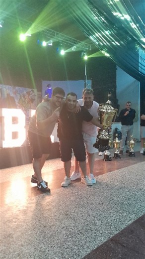 ᴅᴇʀʀᴀᴘᴀɴᴅᴏ on Instagram: "#Karting 🏆 | @bruno_bermudez.32 recibe el premio campeón de Kayak SENIOR 250cc."