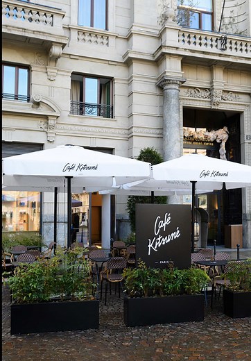 Ciao Milano 🇮🇹 #CaféKitsunéMilan opened its doors a year ago in Piazza Cordusio, marking the brand’s first step into Italy! Just in time for Design Week, come and experience the atmosphere, the terrace and Café Kitsuné’s signature coffee ☕️ Don’t miss our iconic pastries, from crème brûlée and banana bread to cookies and lemon pound cake 🍋 — Café Kitsuné Milan Piazza Cordusio 2, Milan, Italy Monday to Sunday - 9:00am to 7:00pm