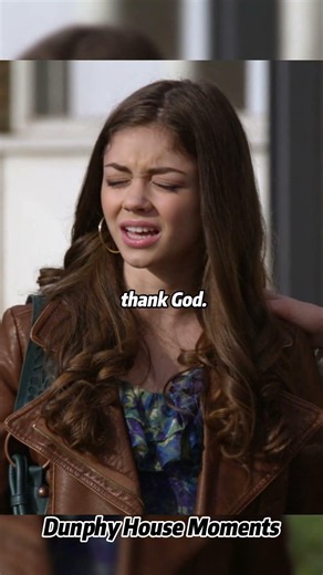 Driving Test Breakdown 😭🚗 | Modern Family #HaleyDunphy #ClaireDunphy #ComedyDrama