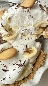 Indulge in this delicious no-bake banana pudding pie with a crunchy Nilla wafer crust. It’s the perfect dessert for any occasion and requires minimal effort to make.🍌🥧 https://ohsweetbasil.com/no-bake-banana-cream-pie-with-nilla-wafer-crust-recipe/ #bananapie #recipe #dessert #ohsweetbasil #pierecipe | Sweet Basil