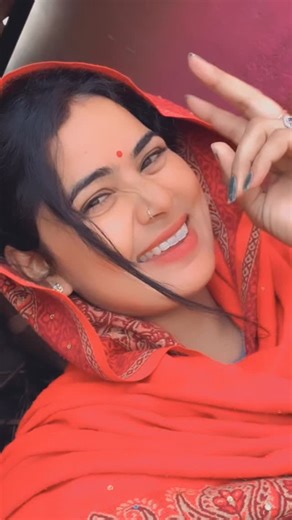 Riya Malik on Instagram: "😜😜✌🏻😘😘"