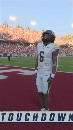 College Football 26: Devin Brown Threads Kendrick Raphael for an Epic Touchdown!