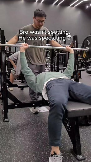 Worst Spotter Fail in Gym: 50-Pound Bench Press Disaster