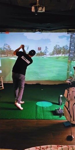 Which 4k Projector Should I get? 20' screen #golfsimulator #golfswing