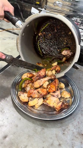 Shinwari Special Badami Chicken | Soft & Juicy Badami Chicken | Redi Gul Shinwari #shorts