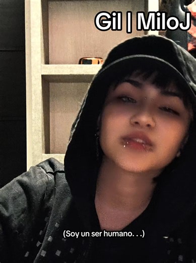 Gil de MiloJ: Reflexiones y Dolor en Letras