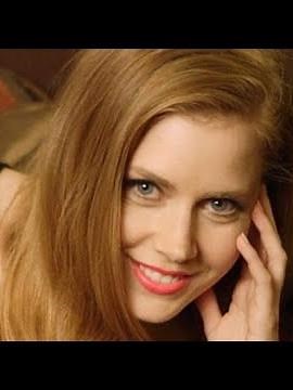 13 Sexy Photos of Amy Adams