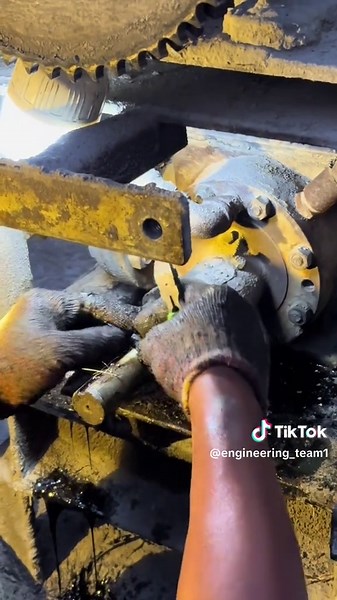 Kehidupan Quarry Dalam Video Rekayasa