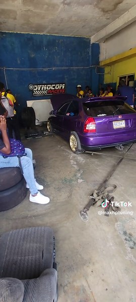 Exciting Drag Race Clips Featuring Amazing Performances