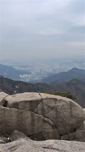 3월 14일 수락산 정상, 젊었을 때는 왜 등산에 관심이 없었는지 후회되네, Poison- Every Rose Has Its Thorn #mountains