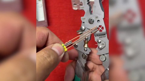 Electrical Pliers, 2025 New Folding Stylus Screwdriver Wire Stripper for Cutting and Pulling Wires Cable, 8 in 1 Multifunctional wire stripper with voltage tester (1 PCS)