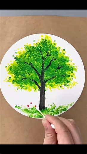 Wait for the Leaf Magic 🌳😍 Finger Painting Tree #shorts