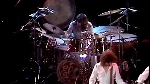 Electric Light Orchestra - Poker • (Live at Wembley 1976)