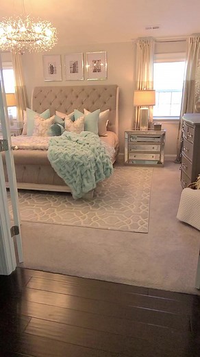 🥰Glam Bedroom Inspo. Just relax and unwind💕. #masterbedroom #mydecorvibe #shareyourdollhouse #glam #glambedroom #relaxing #relaxandunwind #springdecor #sittingarea #bedroomideas #dreambedroom #bedroomstyling #primarybedroom #bedroomdesign #homedecor #reels #facebookreels #Facebookfamous | Dollhouse Interiors