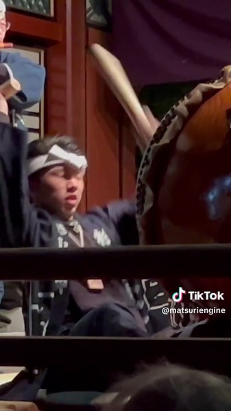 秩父夜祭：美しい冬の屋台と花火