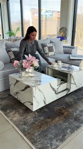 Luxury Acrylic Table — Minimalist Design with a Transparent Touch of Modern Elegance ✨ #luxury